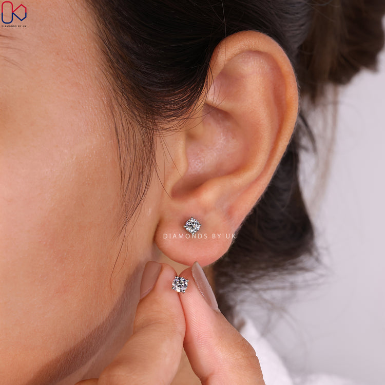 Handmade earrings designed with precision and care.
