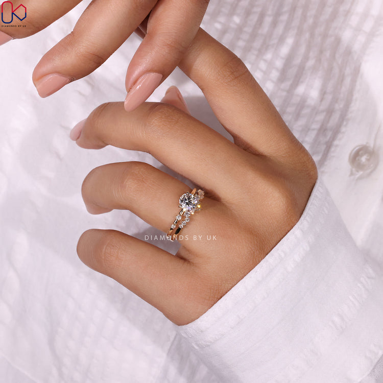 Prong setting ring showcasing a brilliant lab grown diamond.
