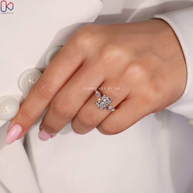 Diamondsbyuk engagement ring with elegance.
