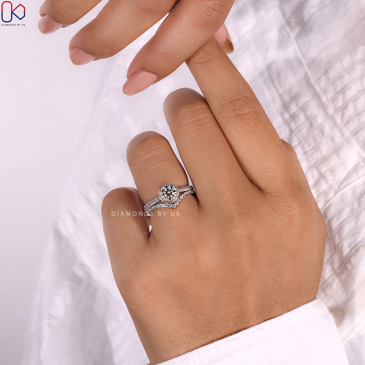 Pave setting ring crafted for extra sparkle and brilliance.
