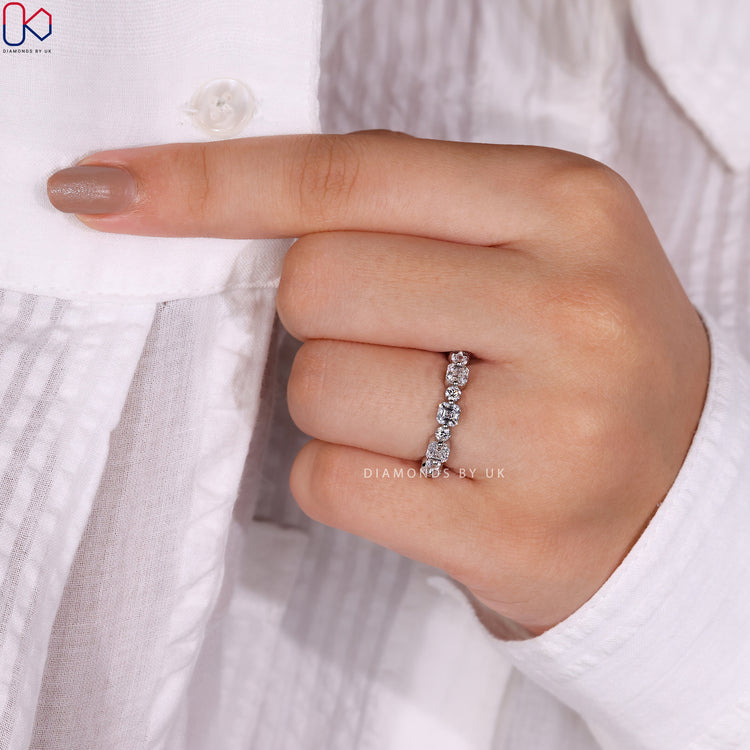 IGI certified diamond band ensuring authenticity and ethical sourcing.

