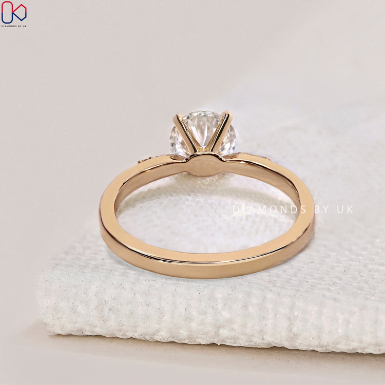 IGI Certified Diamond ensuring top-tier quality and clarity.