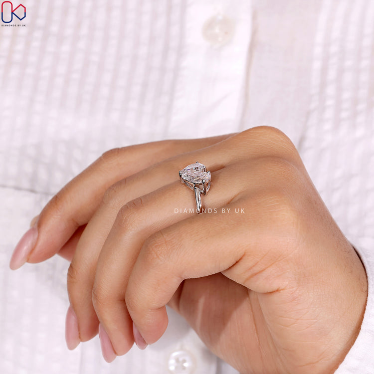 Minimalist Ring designed for modern elegance.
