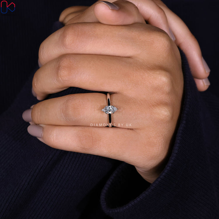 Simple engagement ring with diamond engagement ring.
