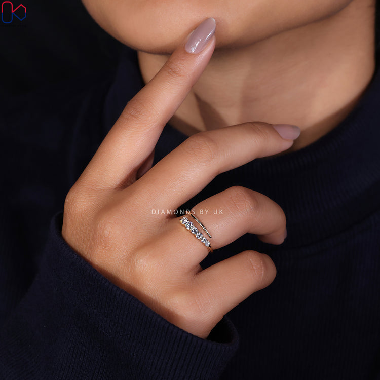 Timeless Diamondsbyuk band made with precision and premium materials.
