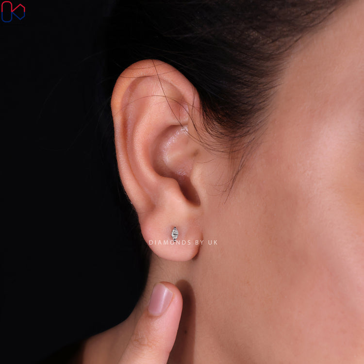 Stunning white gold stud earrings crafted for a luxurious and radiant appeal.
