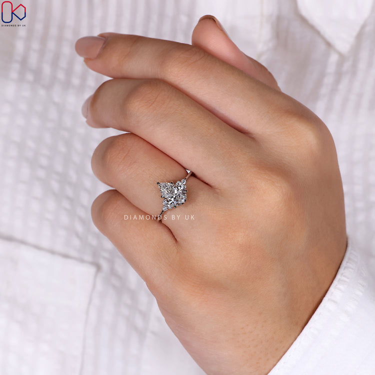 White gold diamond ring with a timeless design.
