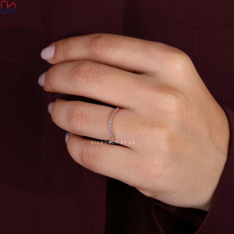 Handmade round cut diamond band with eternity style.
