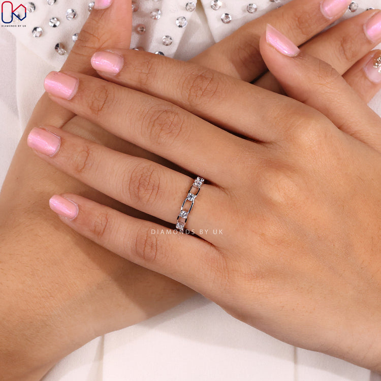 Eternity diamond band designed in round diamond wedding band form.
