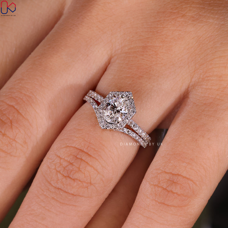 Diamondsbyuk bridal set featuring pave setting ring and curved diamond band.
