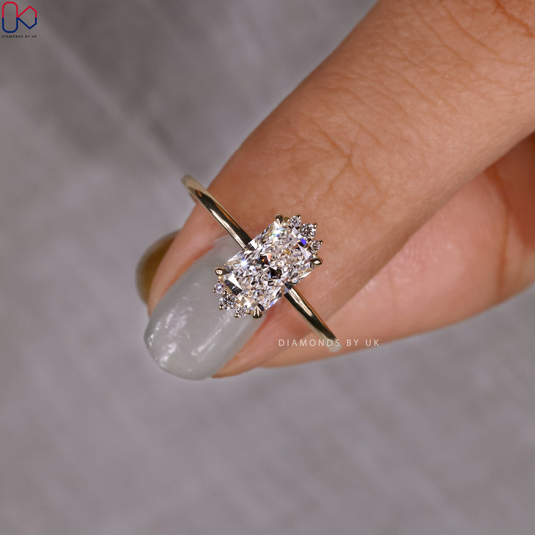 Customize your ring with a radiant cut diamond and yellow gold.
