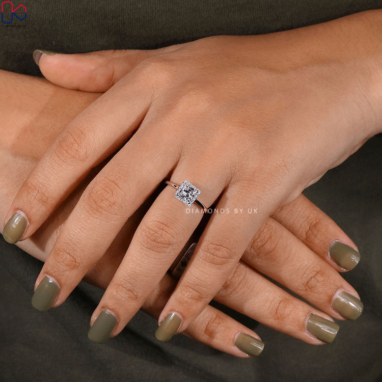 Diamond engagement ring and Buy engagement ring.
