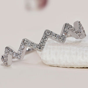 Round Cut Zig Zag Diamond Band
