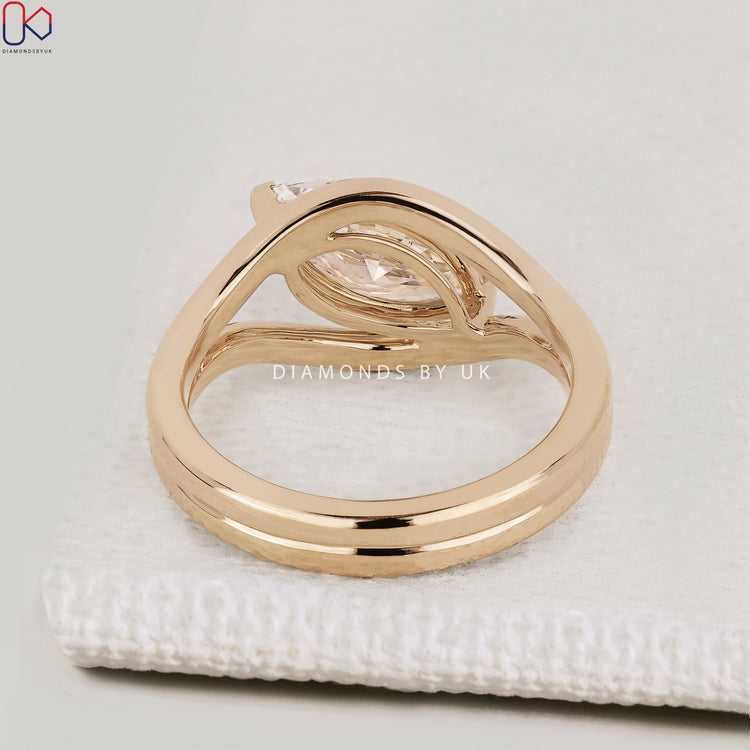 Lab grown diamond ring with v shape prong setting
