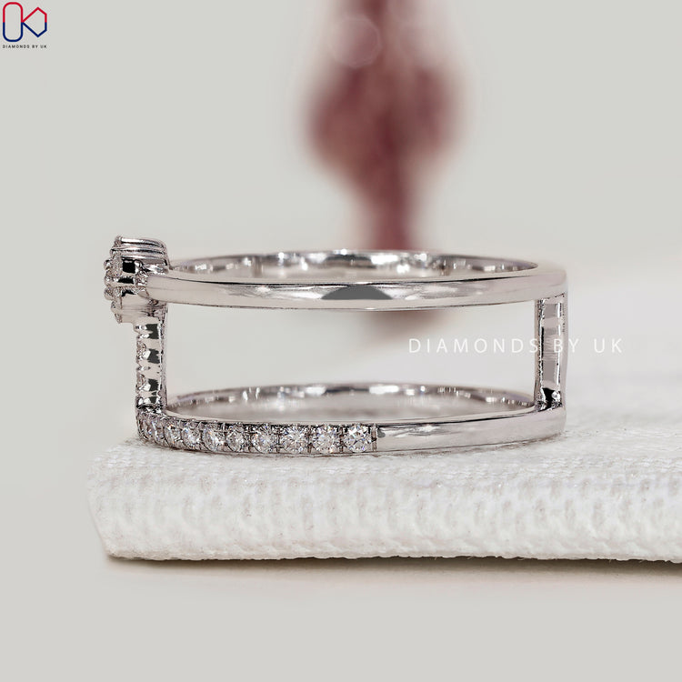 Round lab grown diamond band with parallel band union.