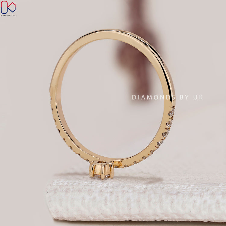 Lab grown round cut diamond band with eternity style.

