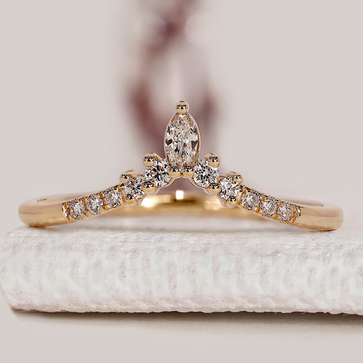 Curved Round And Marquise Diamond Wedding Band