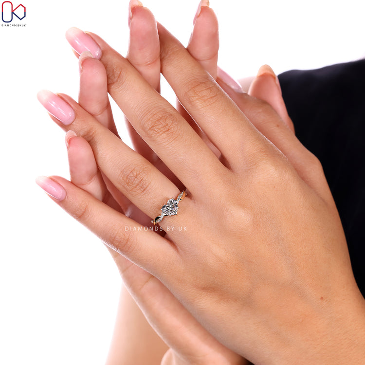 Diamondsbyuk heart diamond ring with twisted pavé.
