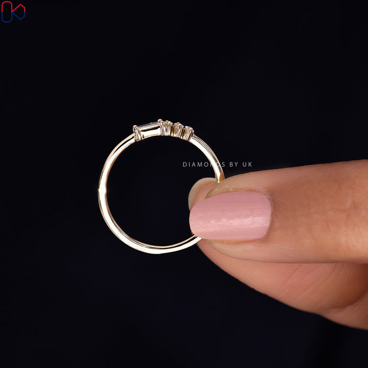 IGI certified wedding band guaranteeing top-notch quality and authenticity
