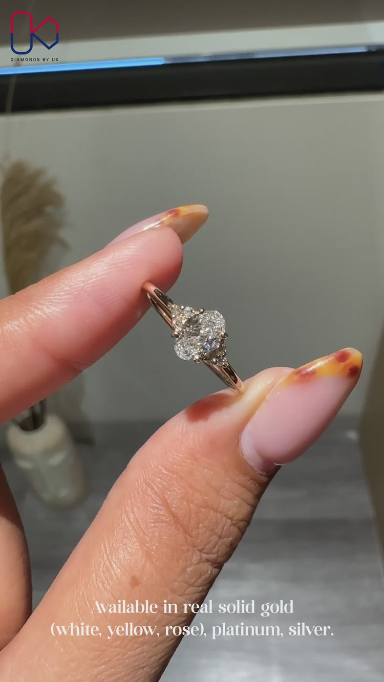 Handmade IGI Certified oval cut diamond ring.
