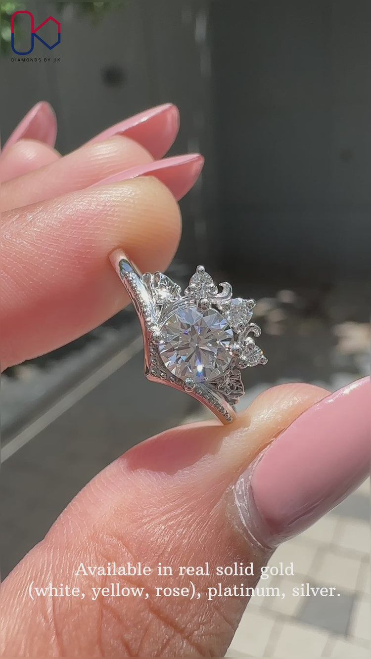 Round brilliant cut diamond ring with stunning sparkle.
