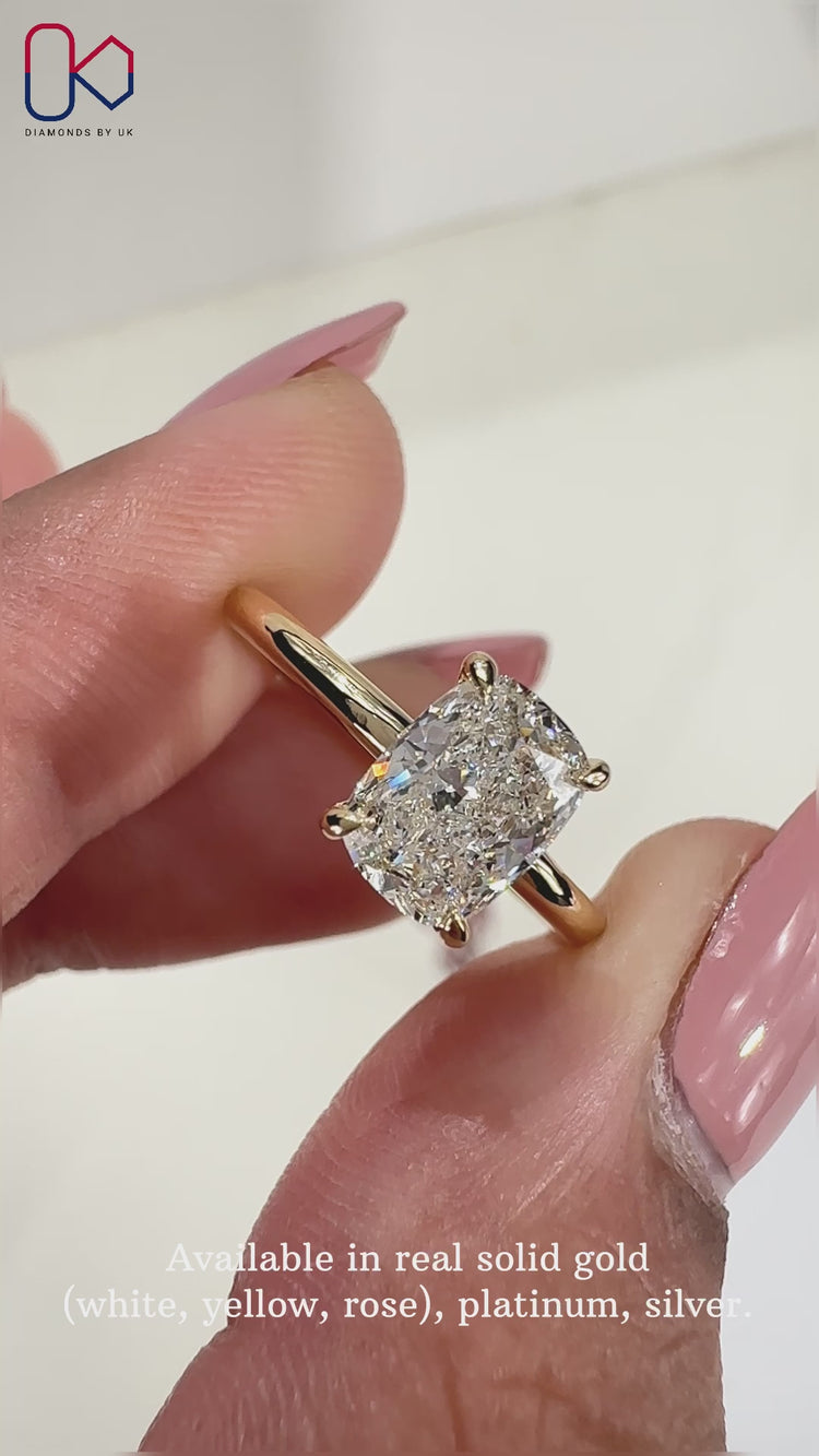 Solitaire Diamond Ring with a classic and elegant look.
