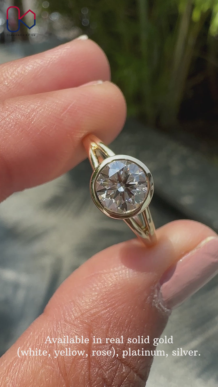 Round Diamond Ring featuring brilliant sparkle and shine.