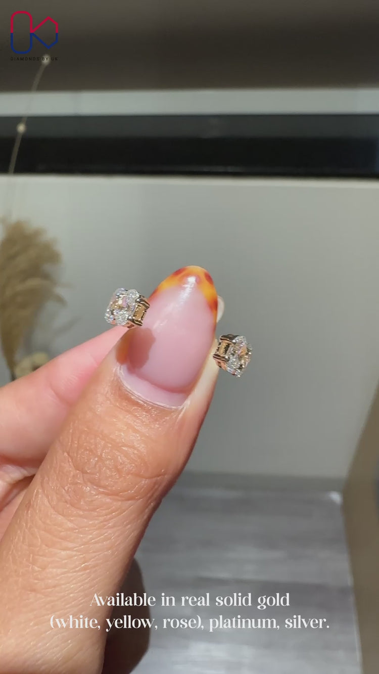 Four stone band in shared prong wedding band style.
