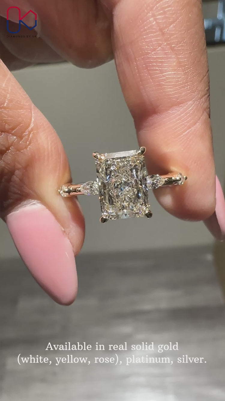Hidden halo ring for a subtle yet elegant glow.
