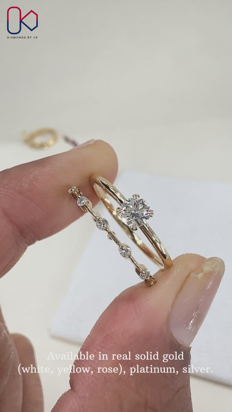 Classic round diamond ring with a brilliant sparkle.
