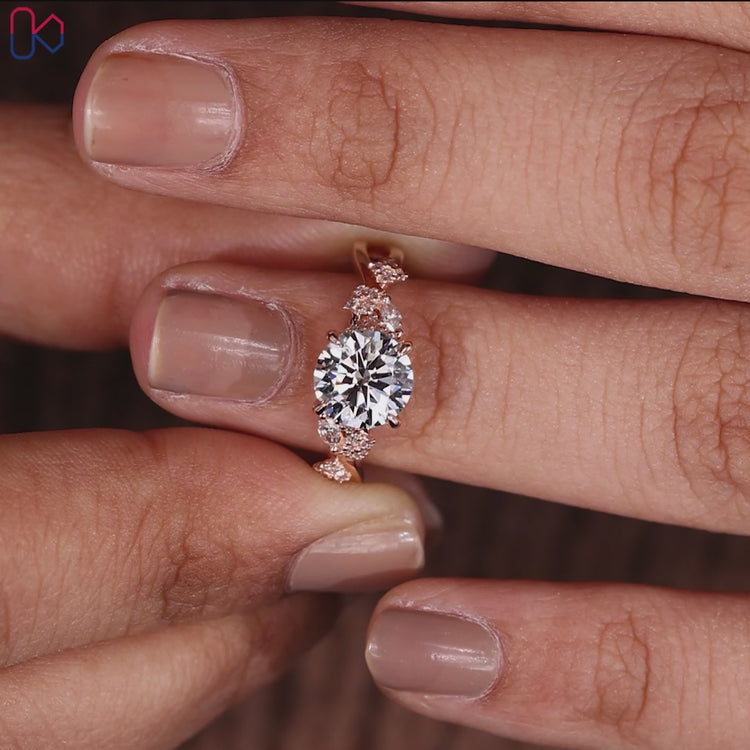 Timeless nature inspired ring featuring a classic design for a sophisticated look.

