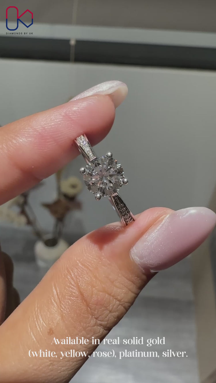Handmade IGI Certified round cut diamond ring
