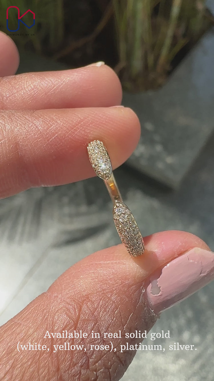round diamond band paired with yellow gold band style

