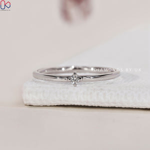Round Diamond Wedding Band - Minimalist Design