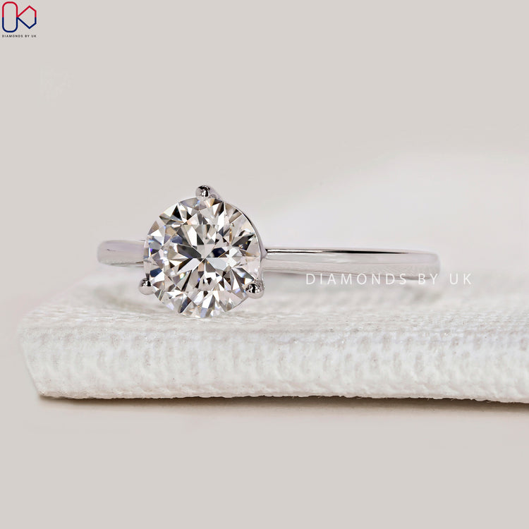 Lab grown round diamond solitaire ring, handmade.
