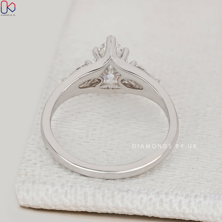 IGI Certified marquise cut diamond ring design.