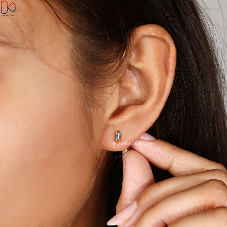 Handmade baguette cut earrings with solitaire style.
