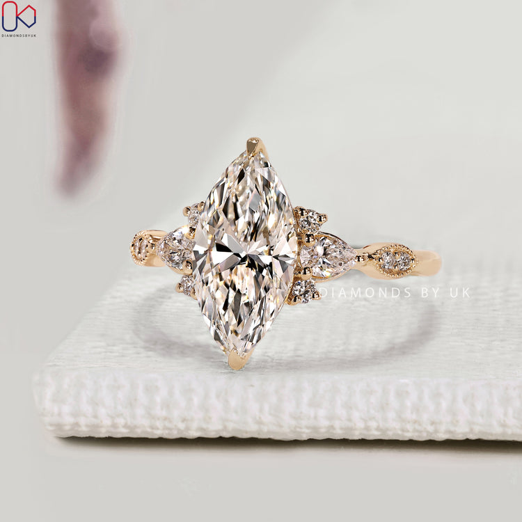 Vintage marquise diamond ring with muse setting style.
