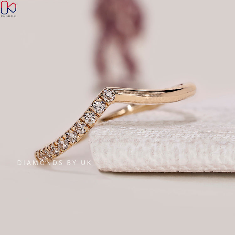 Round diamond chevron wedding band with V shaped style.
