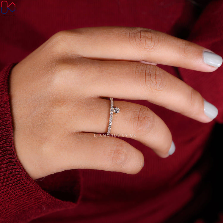 Lab grown diamond pavé band with six claw setting.
