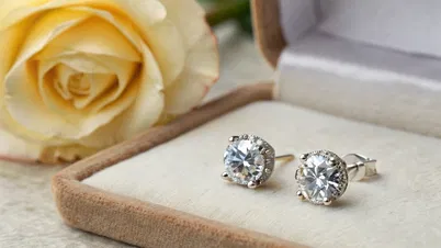 What Size Diamond Earrings Should Guys Wear? A Comprehensive Guide to Finding Your Perfect Pair