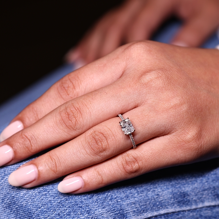 Turn Your Dream Jewellery <br/> Into Reality! secondary image